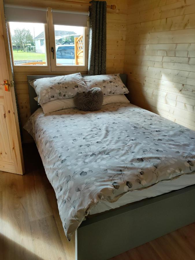 ANNES LOG CABIN - B&B