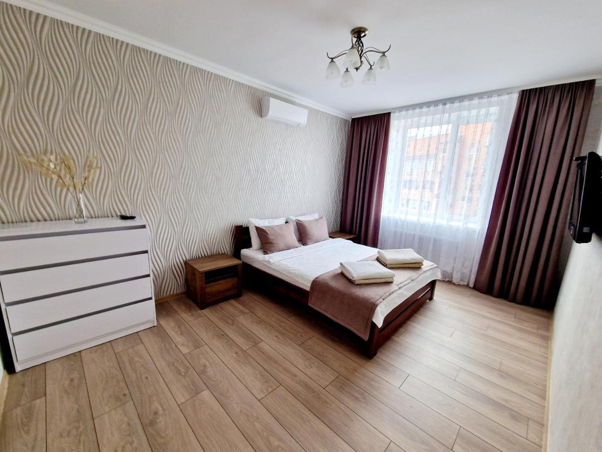 B&B Loetsk - Apartament on Chornovola, 40 ЖК "Варварівка" - Bed and Breakfast Loetsk