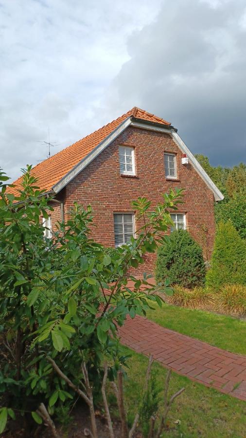 B&B Wiesmoor - Landhaus Rosebay - Bed and Breakfast Wiesmoor