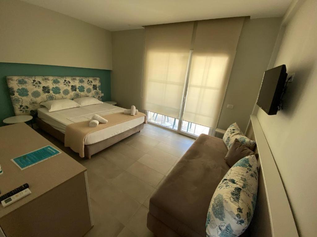 Triple Room with Balcony