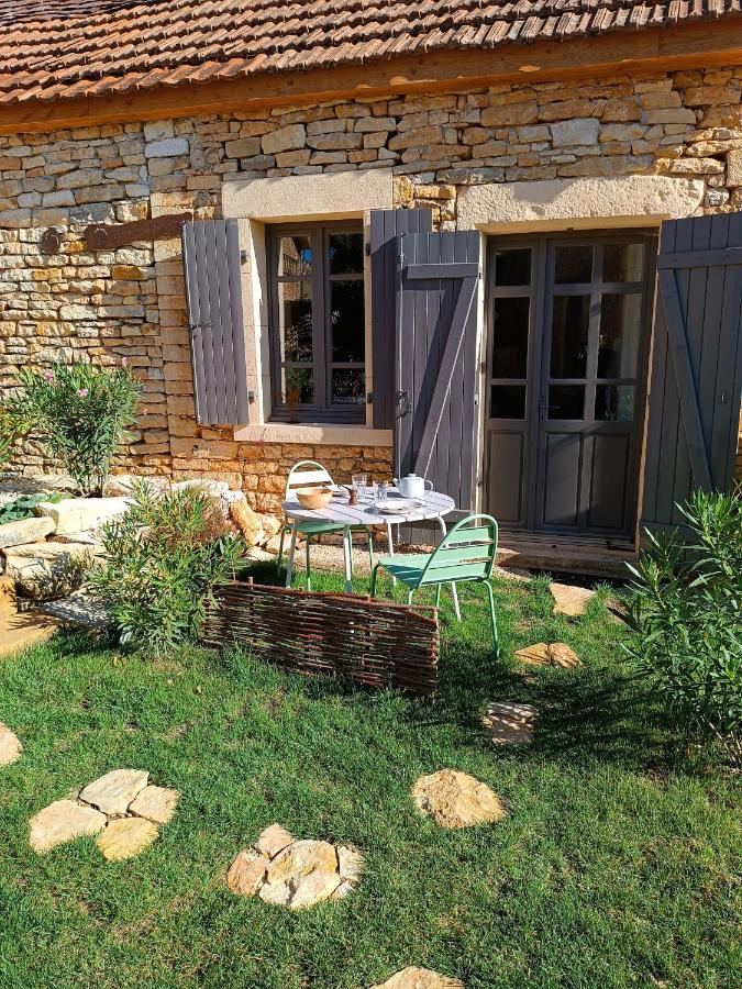 L'Escapade Authentique - Ferienwohnung Brouchaud