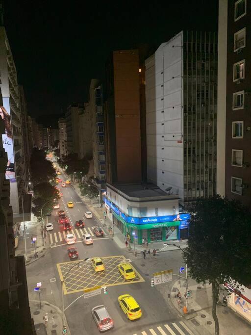 Lindo Apartamento no Posto 4 - B&B Río de Janeiro