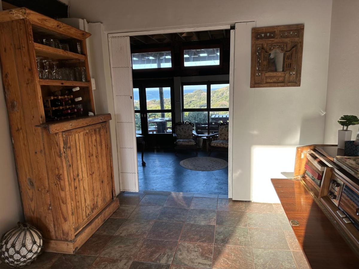 CORAM DEO SaltyWaves double en-suite rooms with sea views - Chambres d'hôtes Coffee Bay