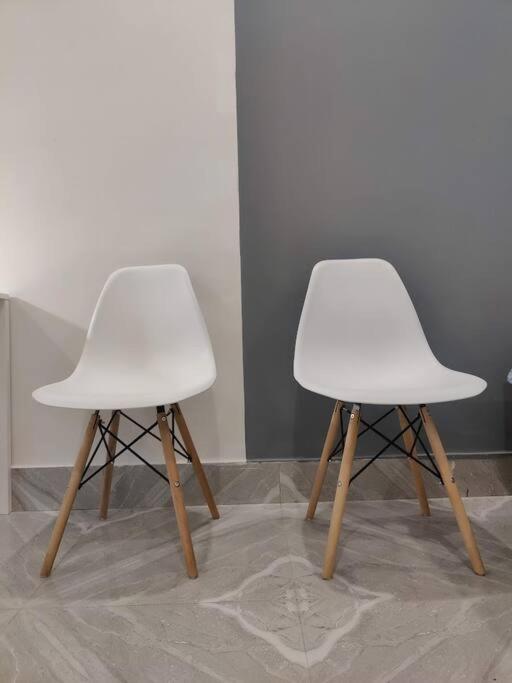 Minimalistic white stay - B&B Jorhat