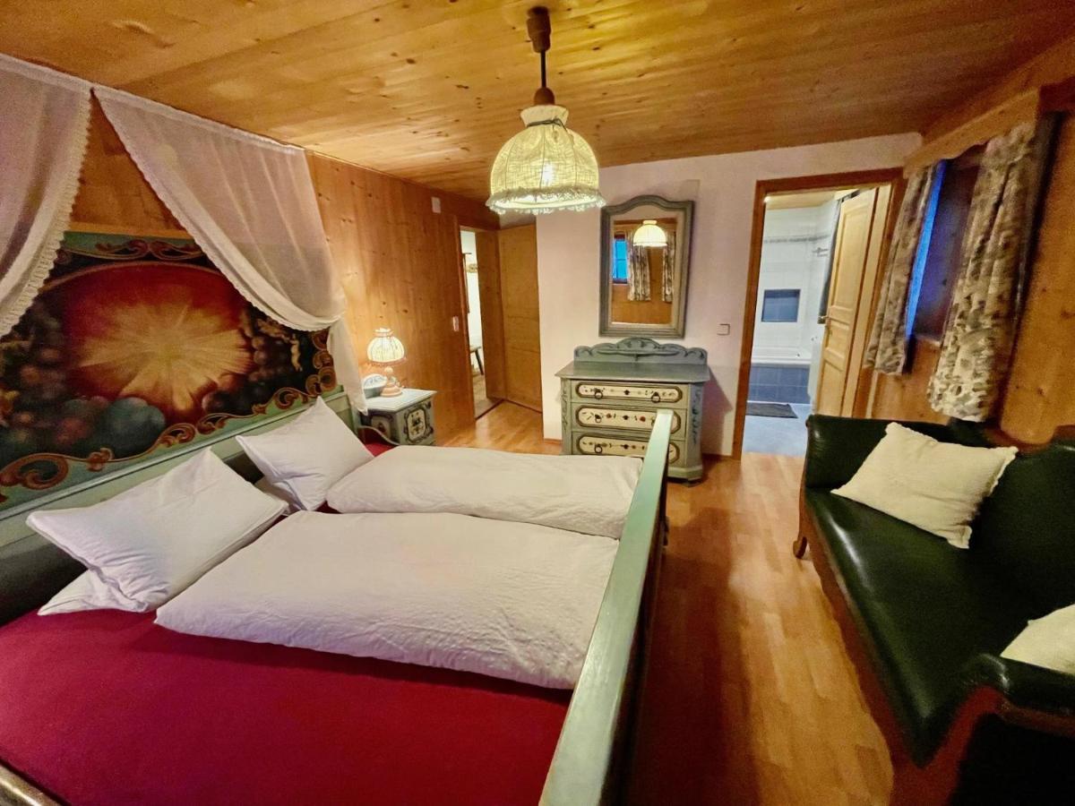 Three-Bedroom Apartment with Bath