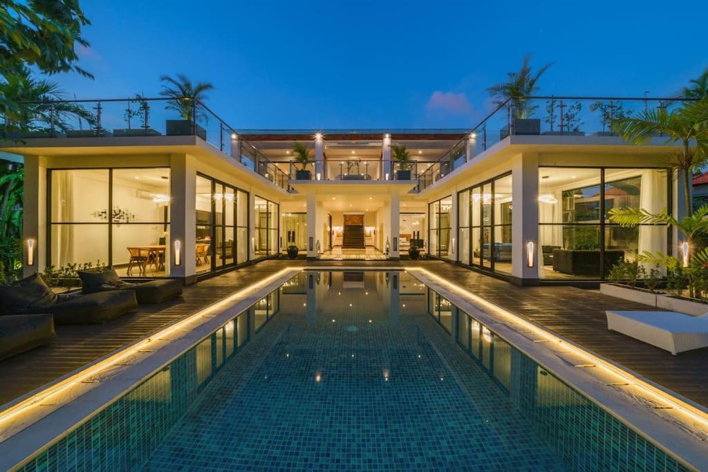 Clara Villa: A Luxurious Escape in Umalas, Canggu - Ferienwohnung Canggu