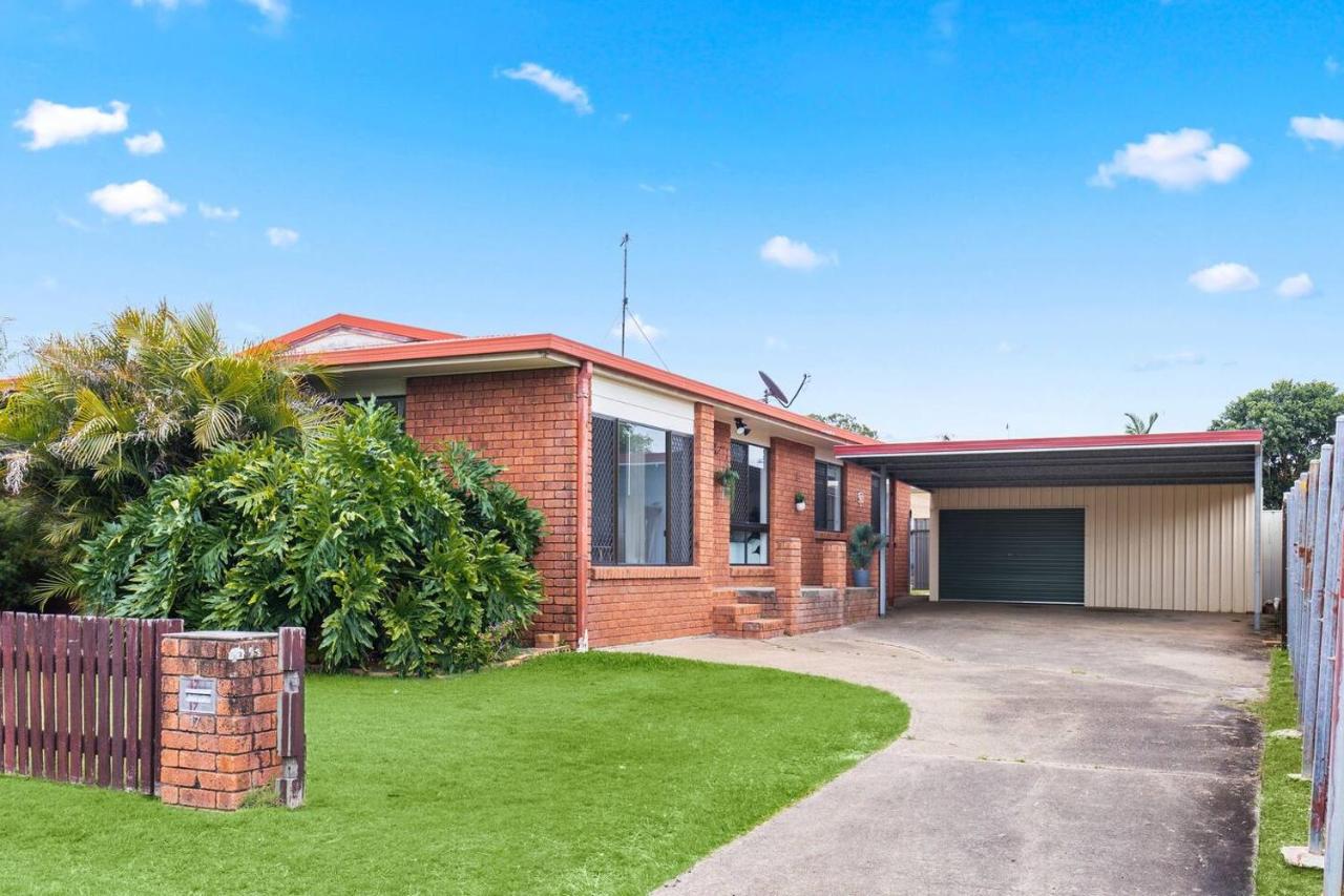 'The Aussie Classic' Poolside Living by the Marina - Ferienwohnung