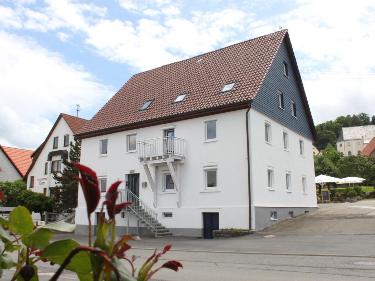 B&B Burladingen - Landgasthof Lamm Ferienwohnungen - Bed and Breakfast Burladingen