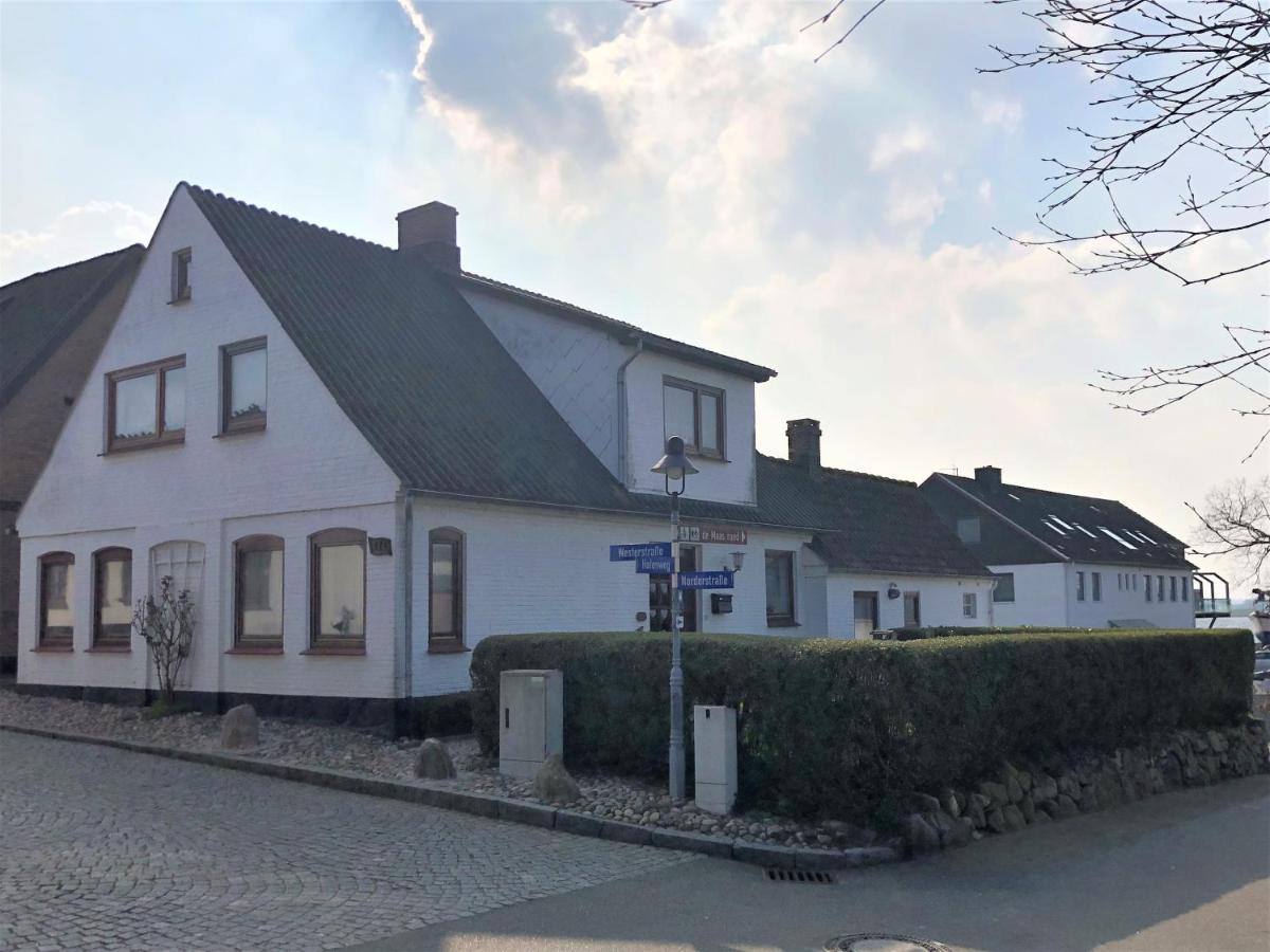 Ferienhaus Friedas Fischerhuus - B&B Maasholm