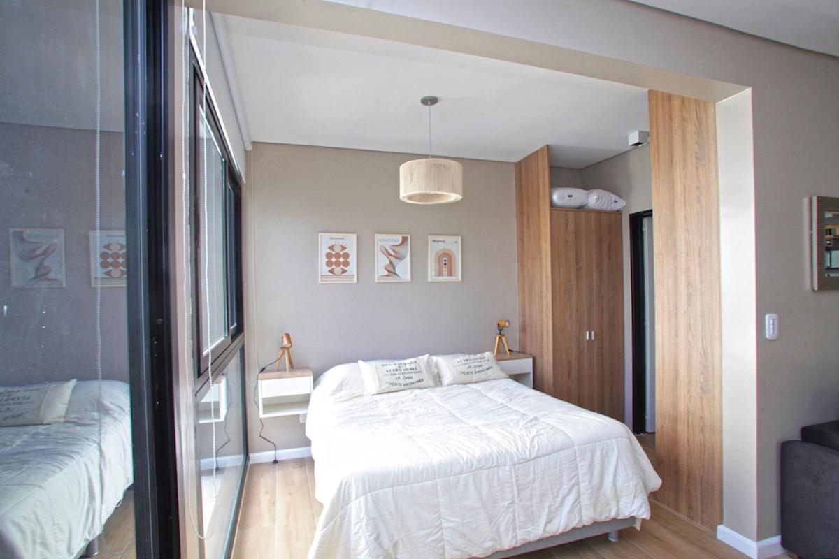 Fancy 1BR Apartment in Nuñez - Bed and Breakfast