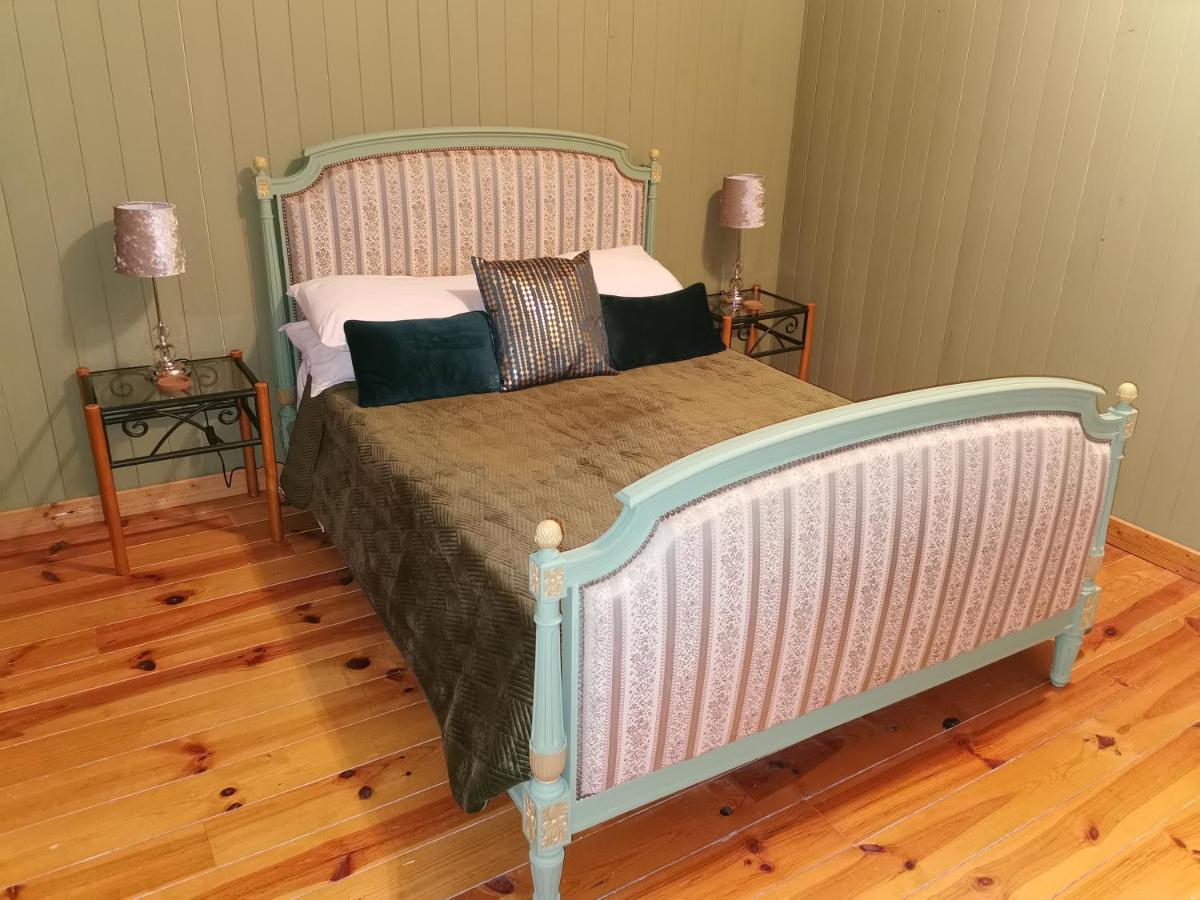 Chambre Double ou Lits Jumeaux - Vue sur Piscine