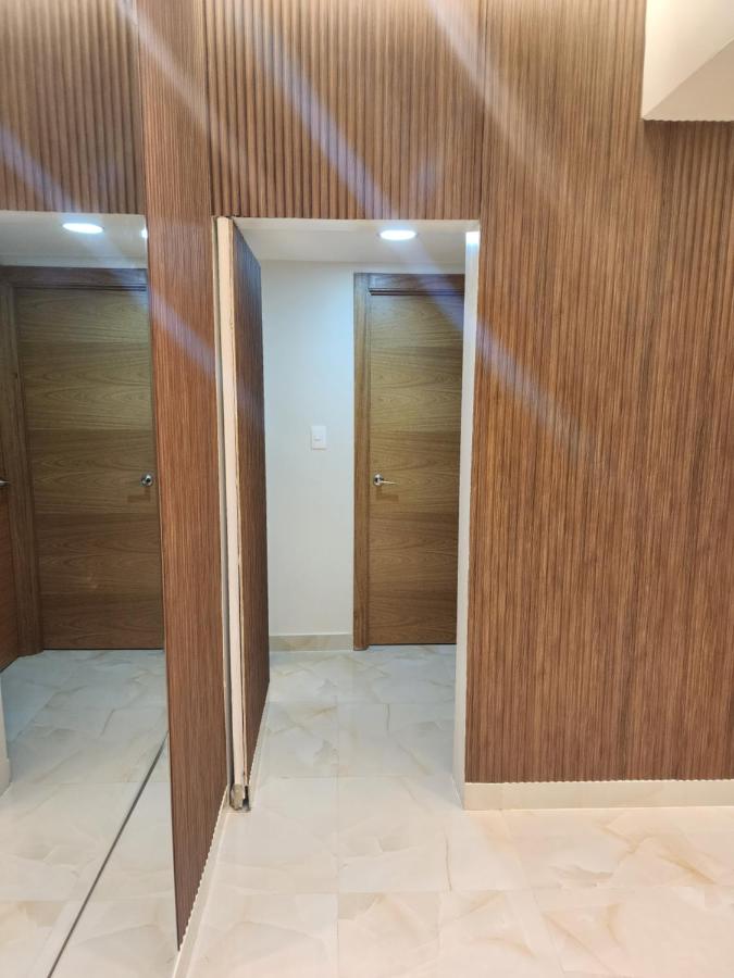 Downtown Luxury Apt Naco: 2br 2ba - B&B Santo Domingo