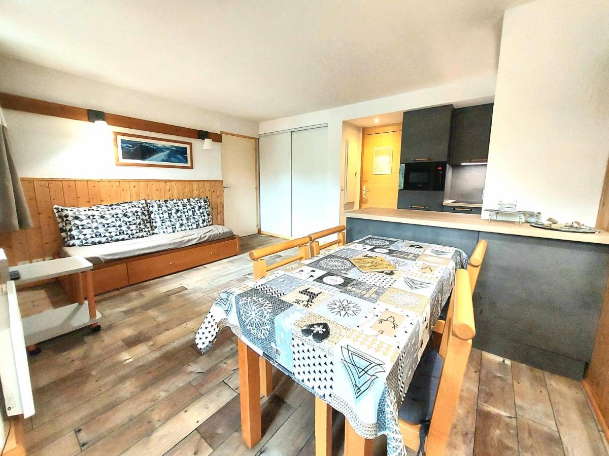 B&B Plagne 1800 - Appartement Plagne 1800, 2 pièces, 5 personnes - FR-1-351-52 - Bed and Breakfast Plagne 1800