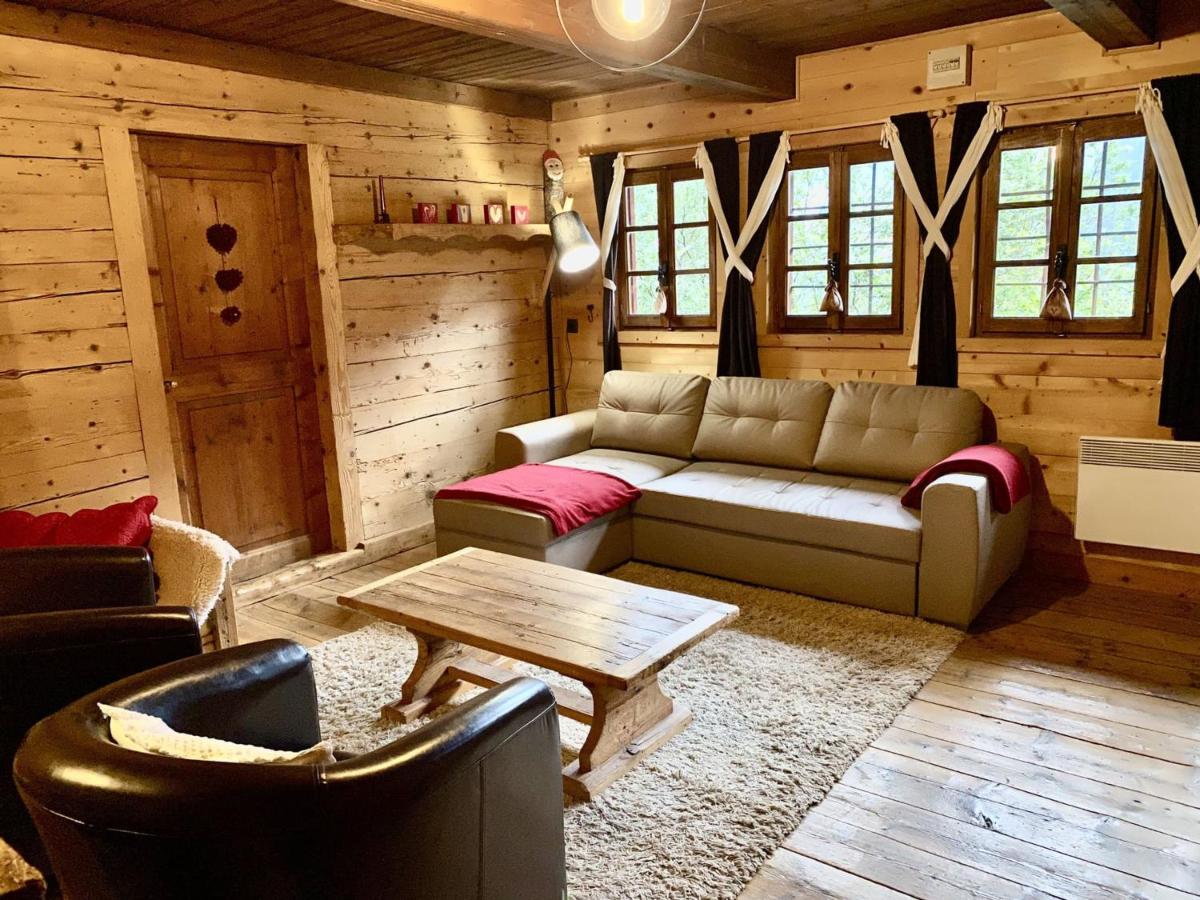 Chalet 4 pièces, 3 chambres, 8 pers., proche télécabine, balcon, jardin privatif, parking, Wifi - FR-1-676-40 - B&B