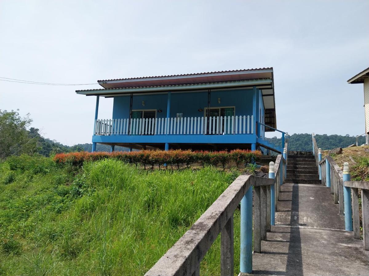 Standard Twin Room with Sea View