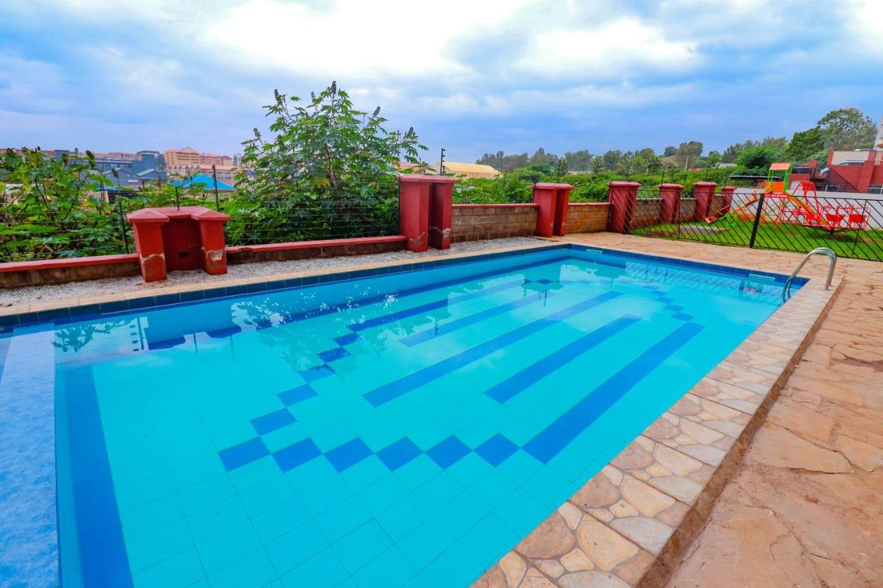 B&B Kiambu - One bed airbnb with pool by Omuts - Bed and Breakfast Kiambu