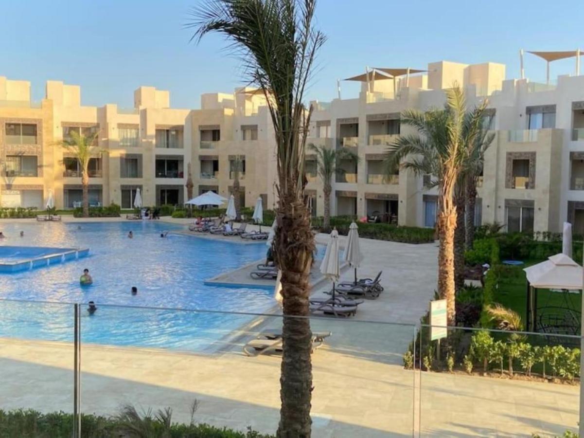 B&B Hurghada - Mangroovy Magic Beachfront 1BR Oasis with Pool View M3 3A 13 - Bed and Breakfast Hurghada
