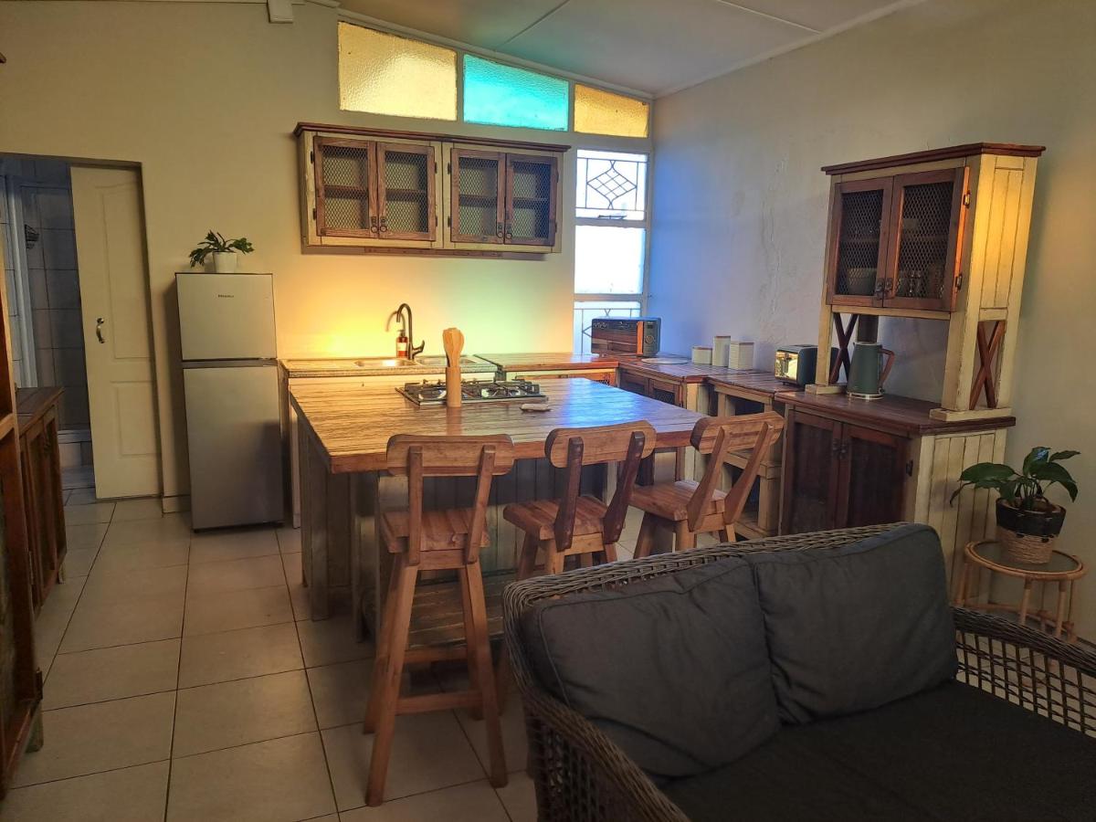 B&B Potchefstroom - Woodstone Haven - Bed and Breakfast Potchefstroom