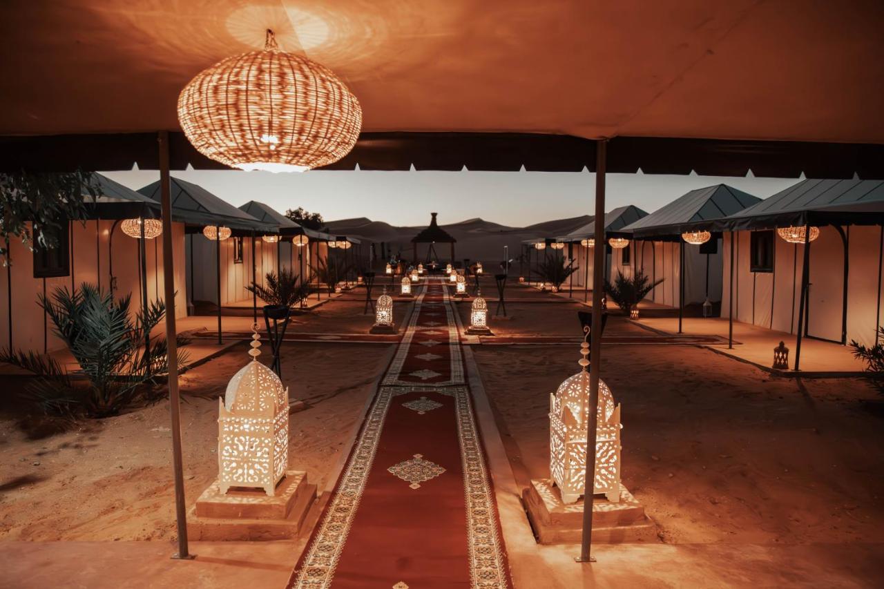 Merzouga Moonlight Desert Camp - Bed and Breakfast