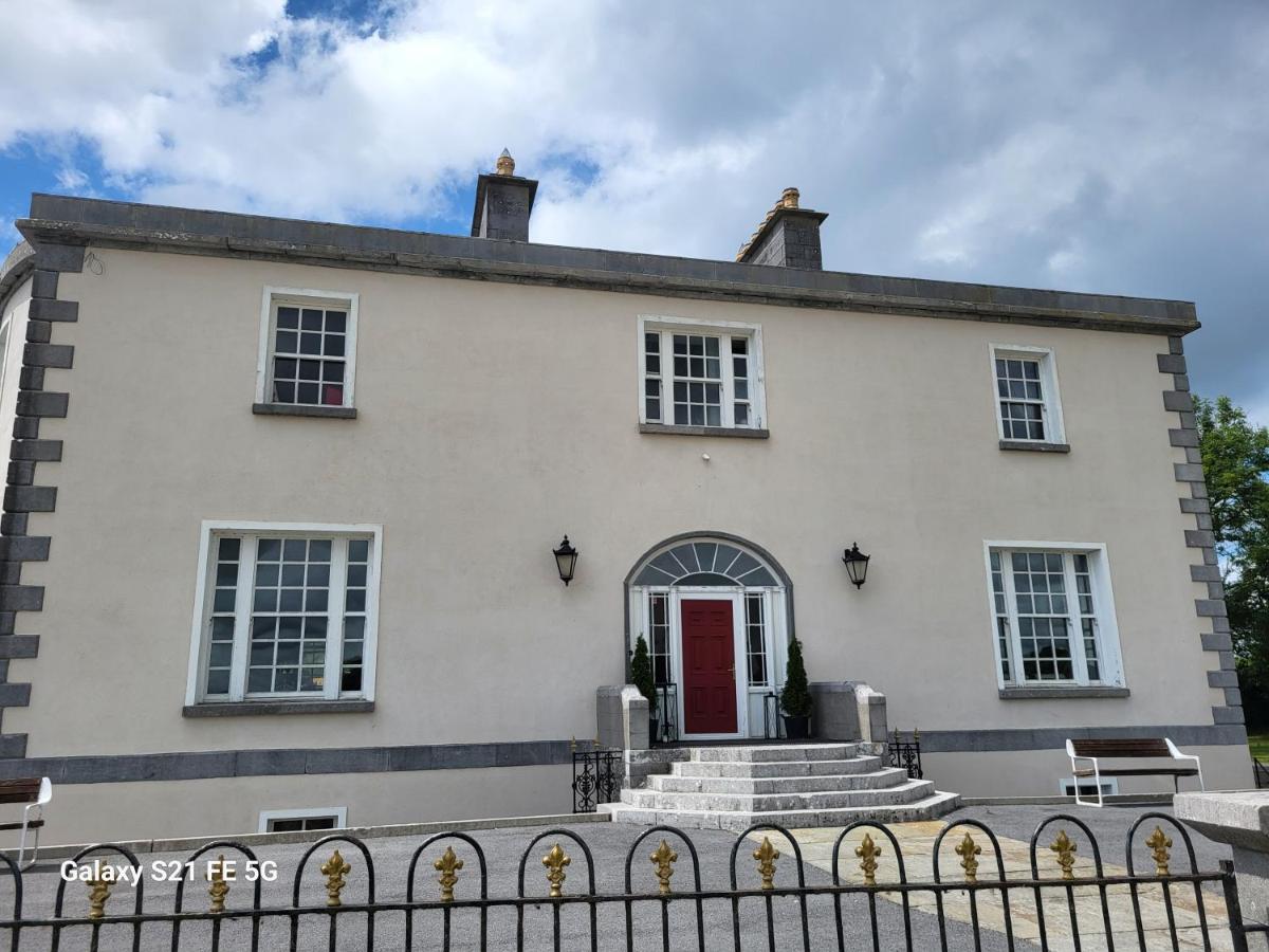 B&B Galway - Ballycurrin House - Bed and Breakfast Galway