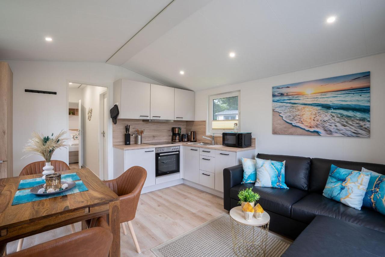 Ostseecamp Ferienhaus "Karin" - B&B Scharbeutz