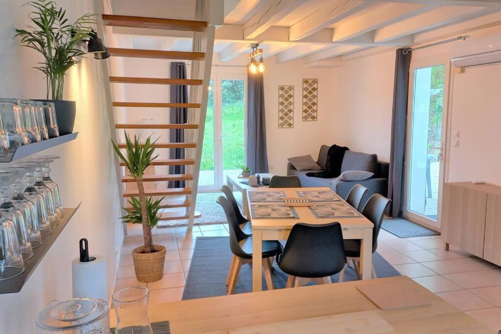 Appartement 70 m2 - Terrasse et Jardin privatifs - B&B