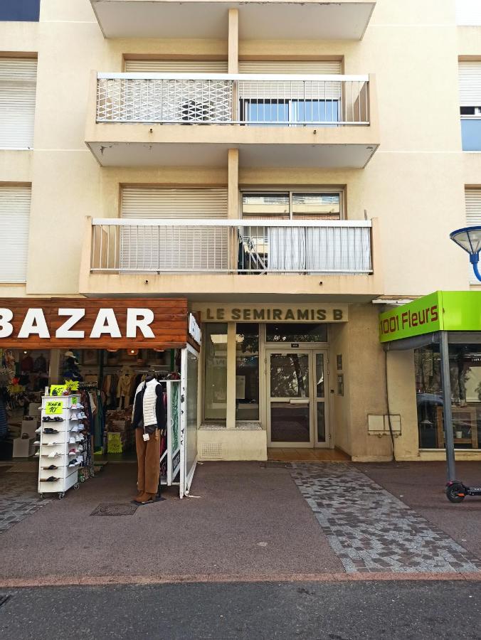 Confort du Sud T2 avec garage et WiFi en centre-ville - Bed and Breakfast
