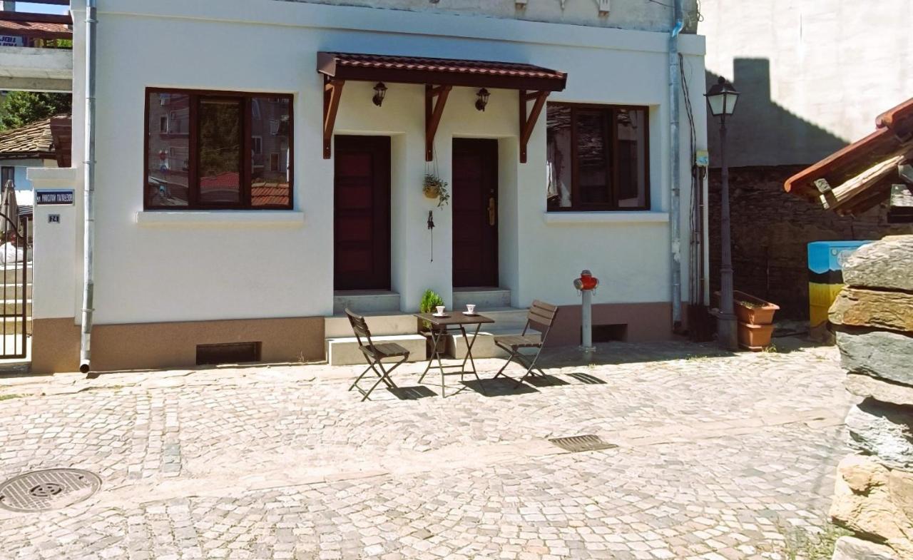 M&N Studios - B&B
