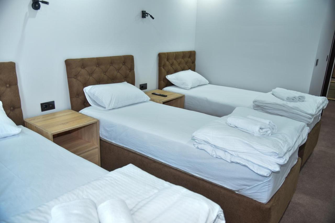 Comfort Triple Room with Shower