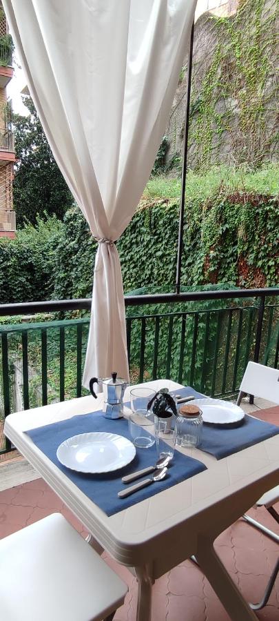 ROME HOLIDAY QUIET AND CONFORTABLE APARTMENT - Chambres d’hôtes Rome