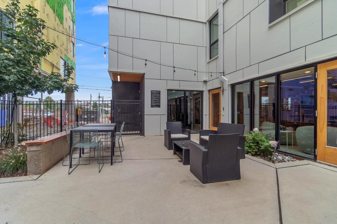 Chic 1-bed in Vibrant Optimist Park apts - Ferienwohnung