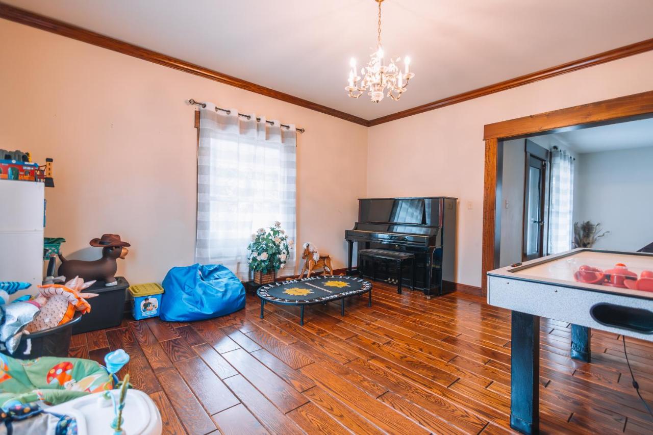 Downtown Escape Great for large families & groups - B&B Sugarcreek