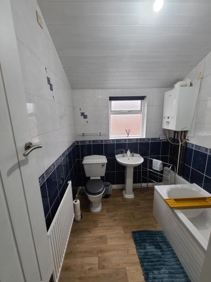 Central Manchester Modern Cosy Home 2 Bed 2 Baths - Ferienwohnung