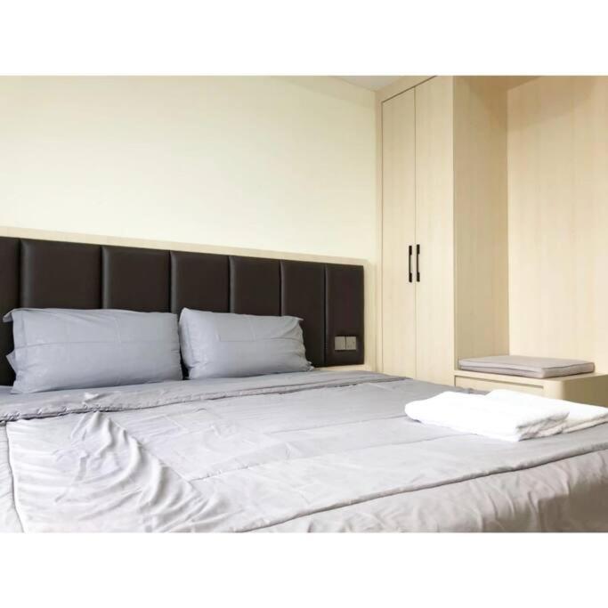 B&B Batam Centre - Elegant Studio Unit in Auslesen Tower - Bed and Breakfast Batam Centre