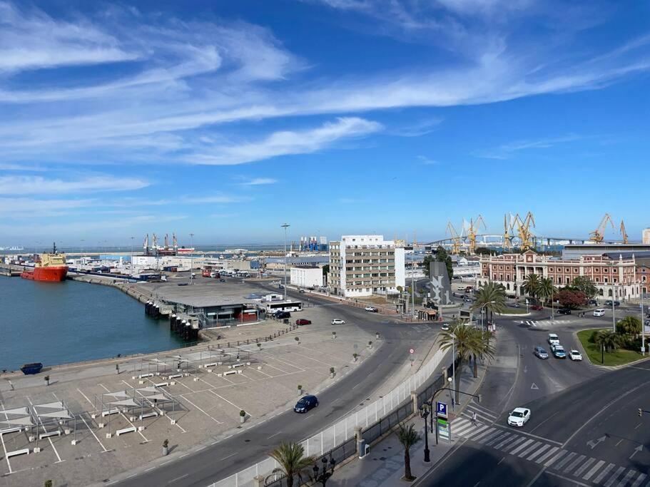 Apartamento Fenix - Recién renovado y vistas al mar - B&B Cádiz