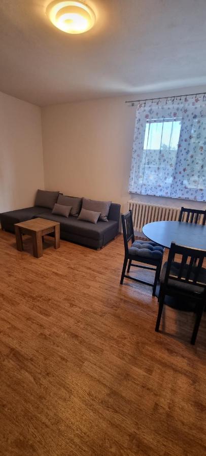 Apartamento de 1 dormitorio con balcón