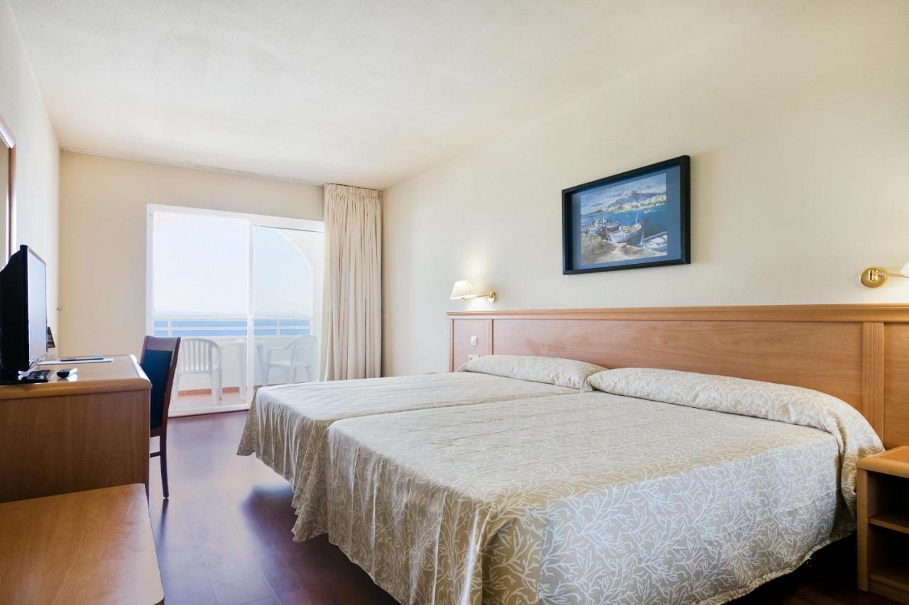 Standard Double Room with Sea View (2 Adults)