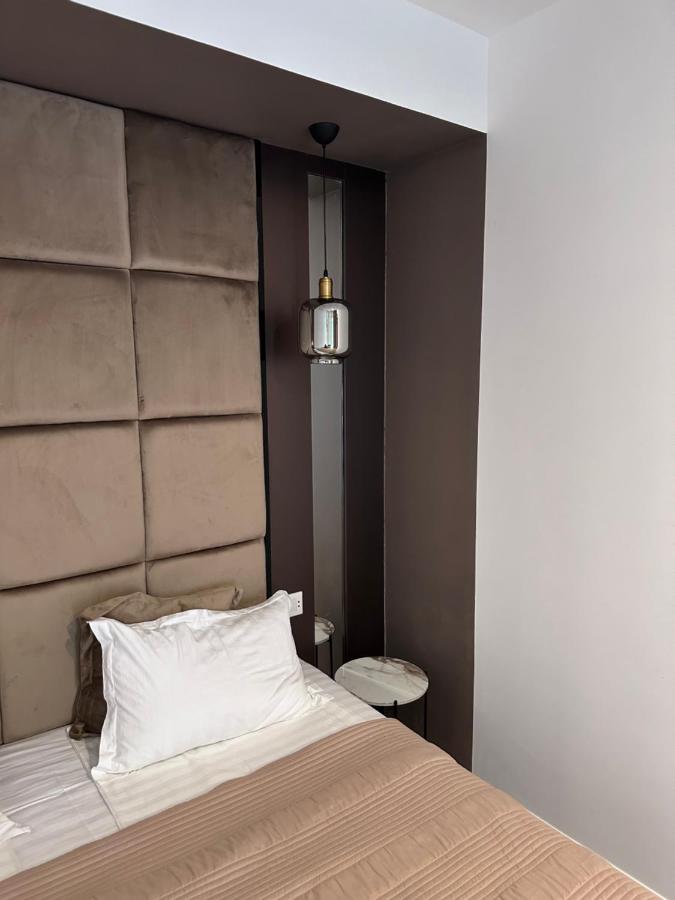 Chambre Double - Vue sur Piscine