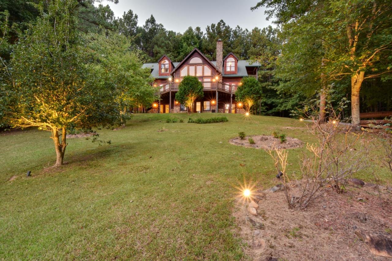 Grand Ellijay Cabin with Mountain Views and Pool Table - B&B