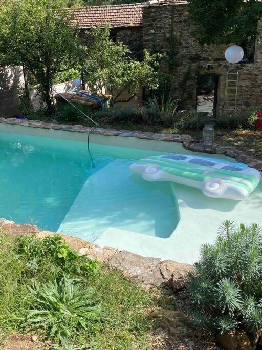 Charmant appartement lové dans un vieux mas avec piscine et jacuzzi - B&B