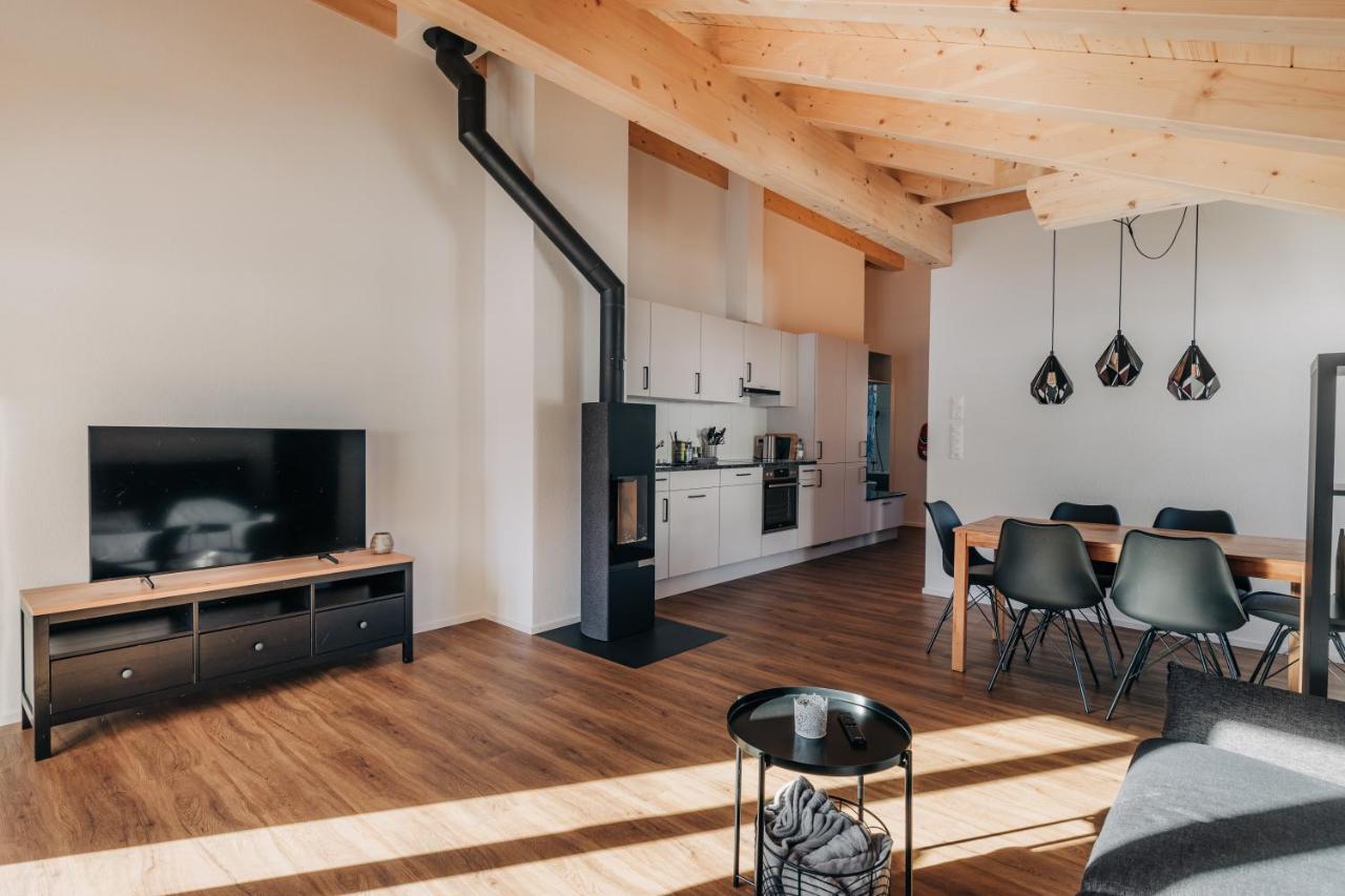 Chuenislodge2- zwei Balkone, gemütlicher Kamin, top Aussicht - B&B Adelboden