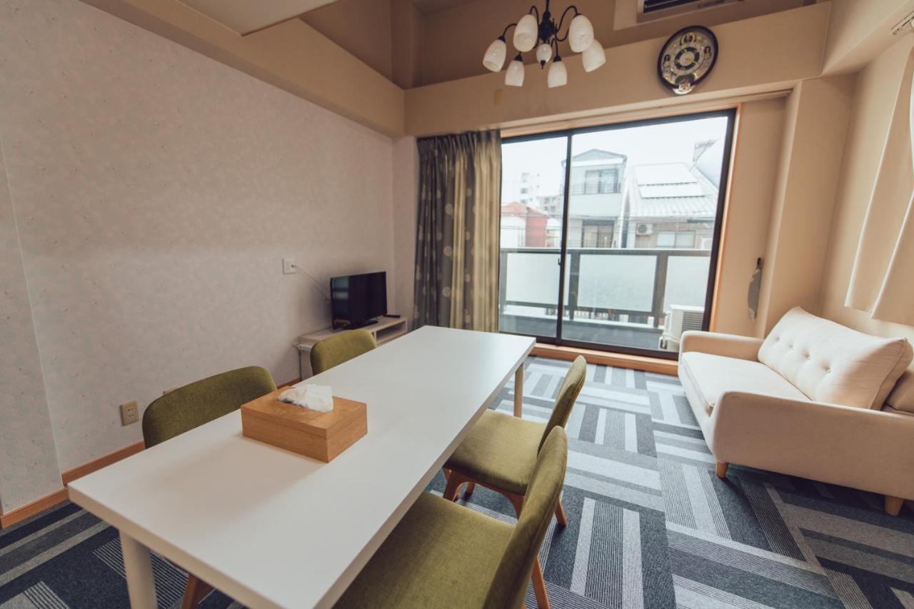 B&B Osaka - 唐風家 大国町 近邻地铁 - Bed and Breakfast Osaka