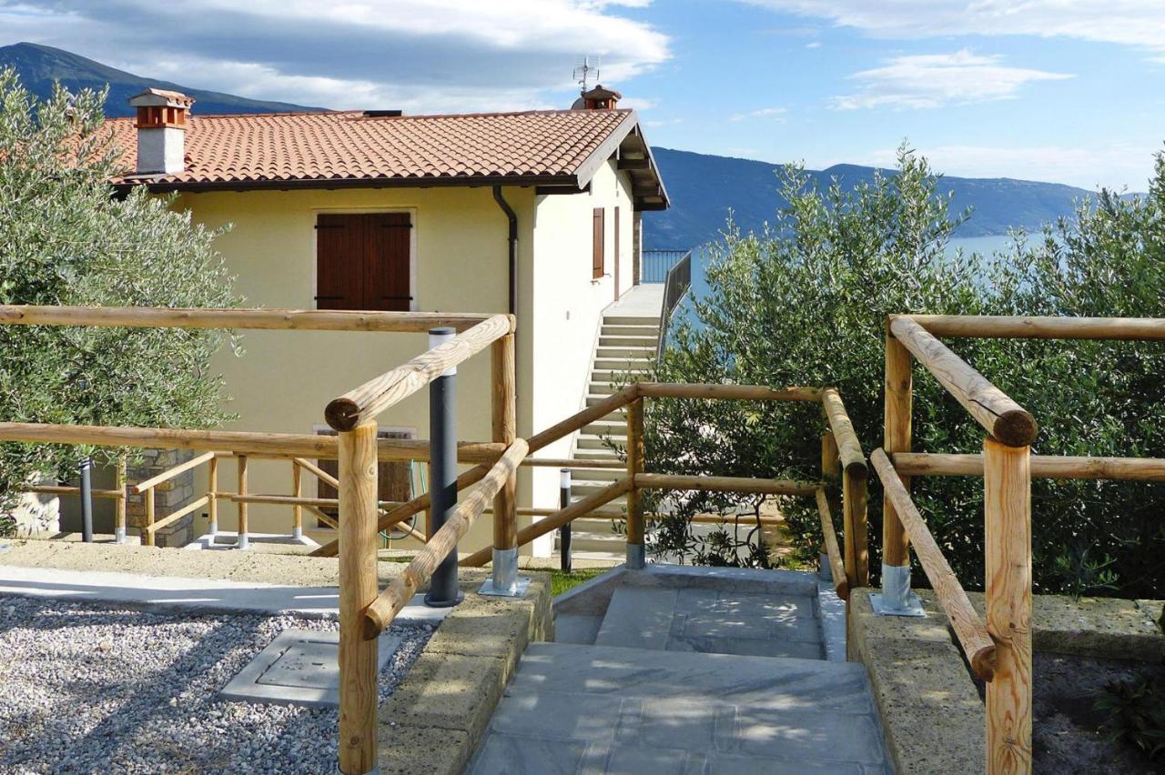 Apartment in Tignale with Lake Garda Views - B&B Tignale