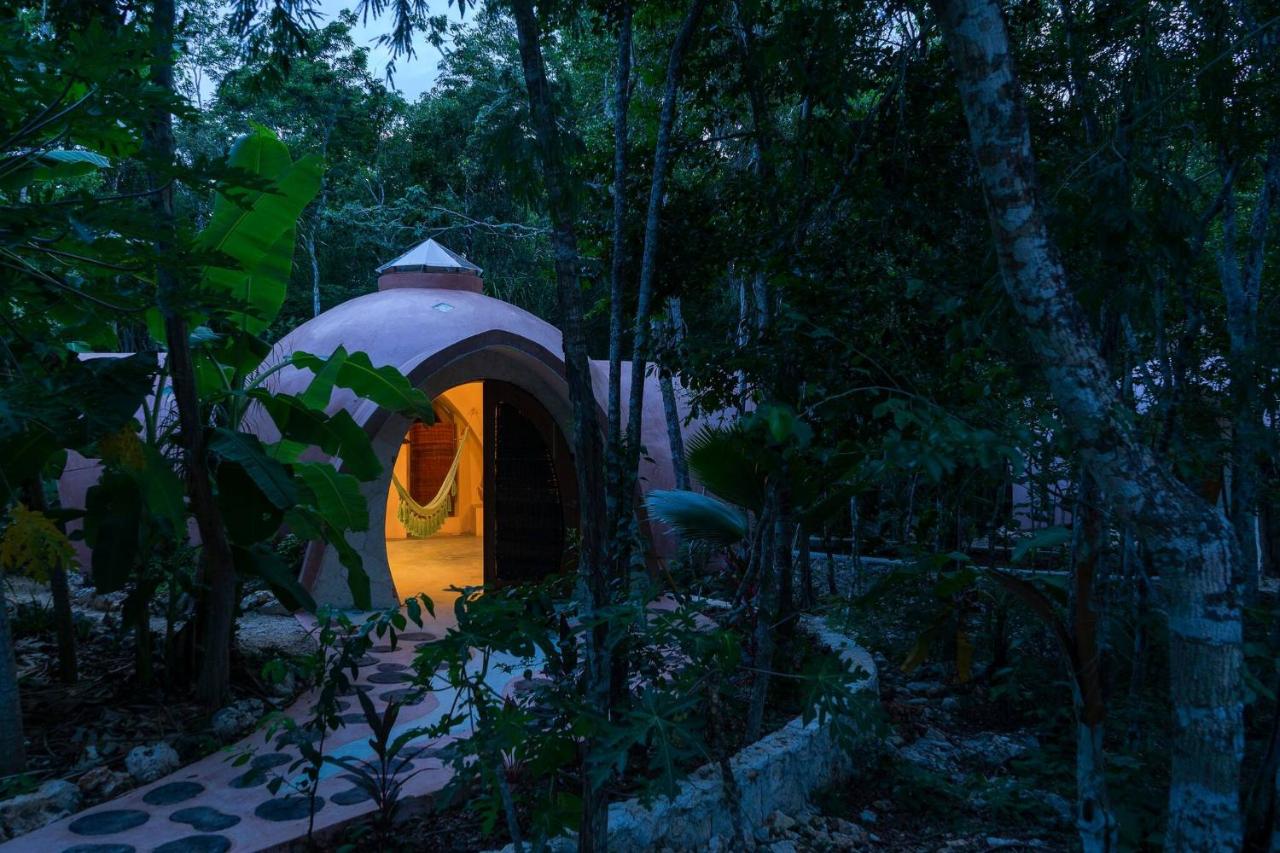 B&B Tulum - Dome Ha Unique Eco-luxe Couple Dome Cenote Bikes - Bed and Breakfast Tulum