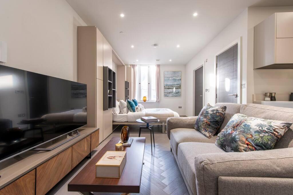 Central Reading Designer Studio CHRL F15 - Ferienwohnung