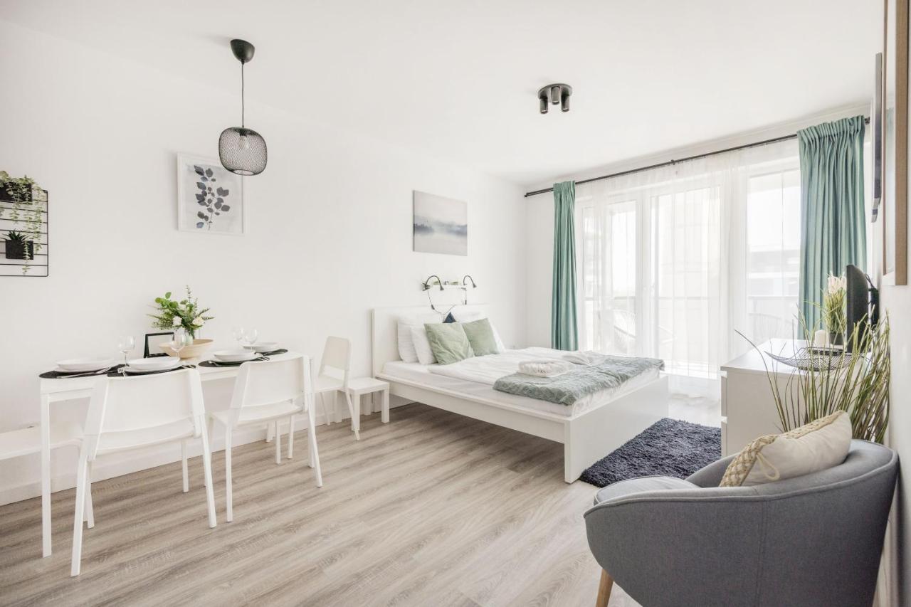 Modern Riverfront Apartment with Free Parking - Chambres d’hôtes Budapest