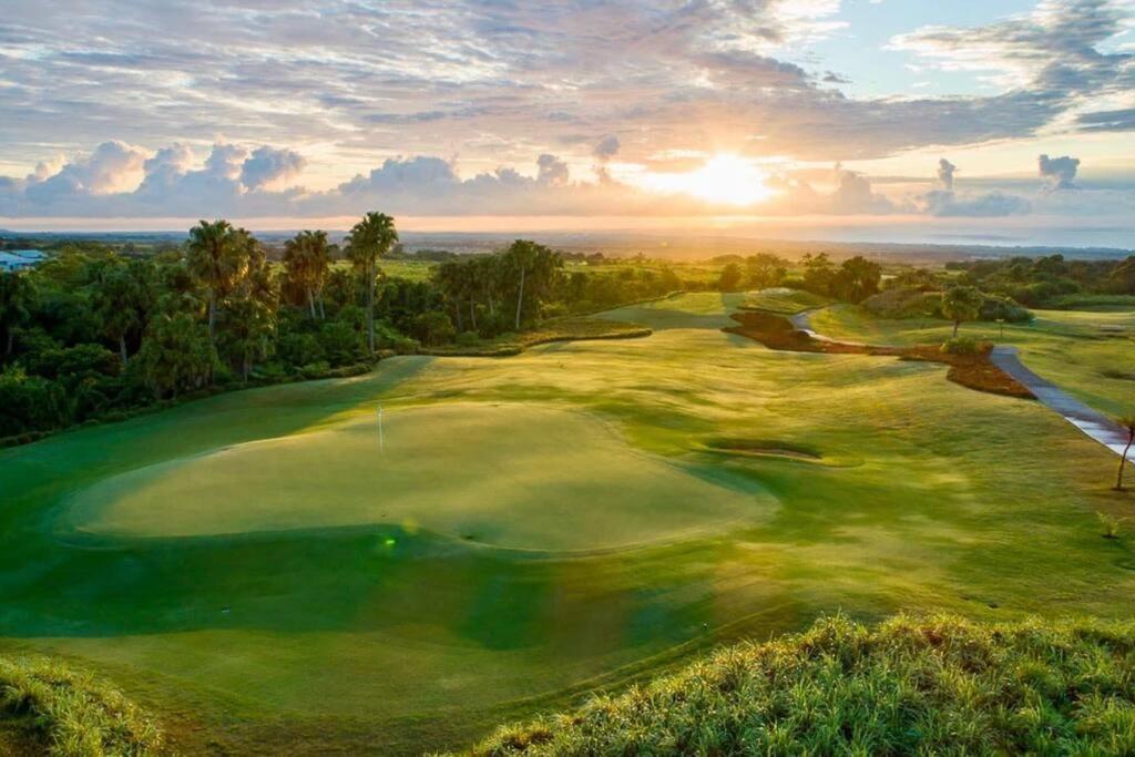 Avalon Golf Villa - B&B