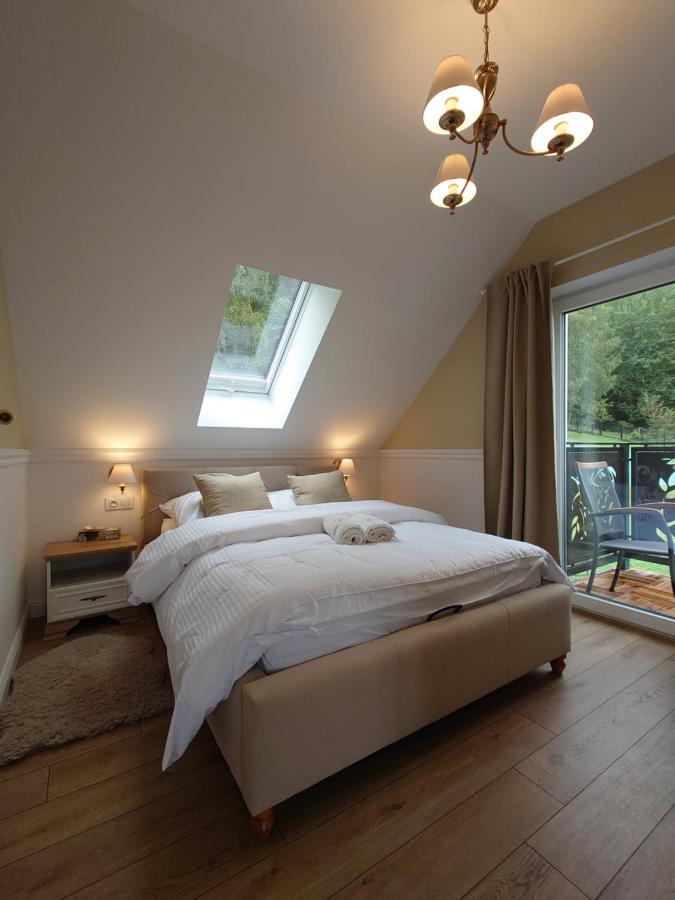 Suite with Mountain View