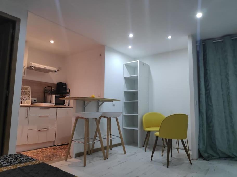 Studio Indépendant dans Maison de Village - Ferienwohnung