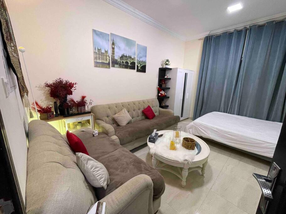 B&B Sharjah city - Lovely rental studio in Sharjah near to beach - Bed and Breakfast Sharjah city